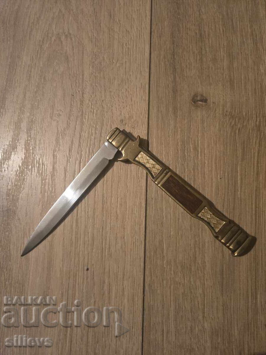 Delivery of Spanish folding knife, navaja