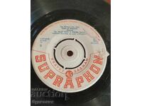 I am listing over 100 vinyl records. Super low price. ENDING AUCTION