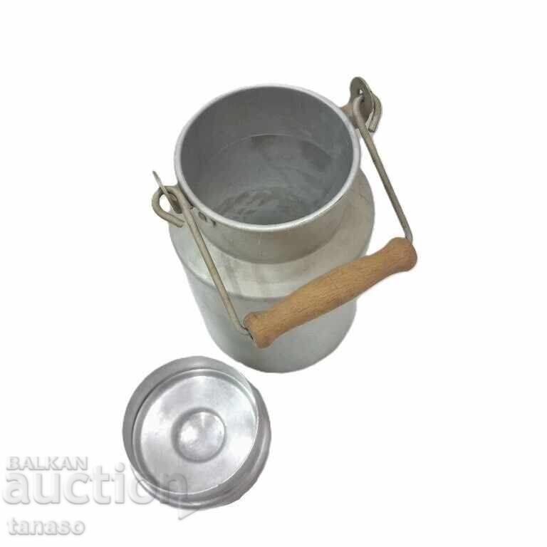 Livrarea Găleată veche din aluminiu pentru lapte, bidon, căldărușă, găletușă (7.3)