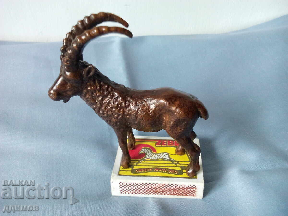 Доставка на Бронзова фигурка козел