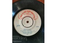 I am listing over 100 vinyl records. Super low price. ENDING AUCTION