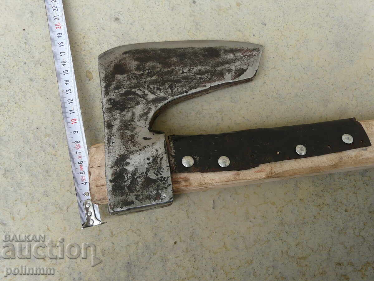 Βουλγαρικό σφυρήλατο τσεκούρι - 611 με τιμή € 45.00 | 88.01 BGN