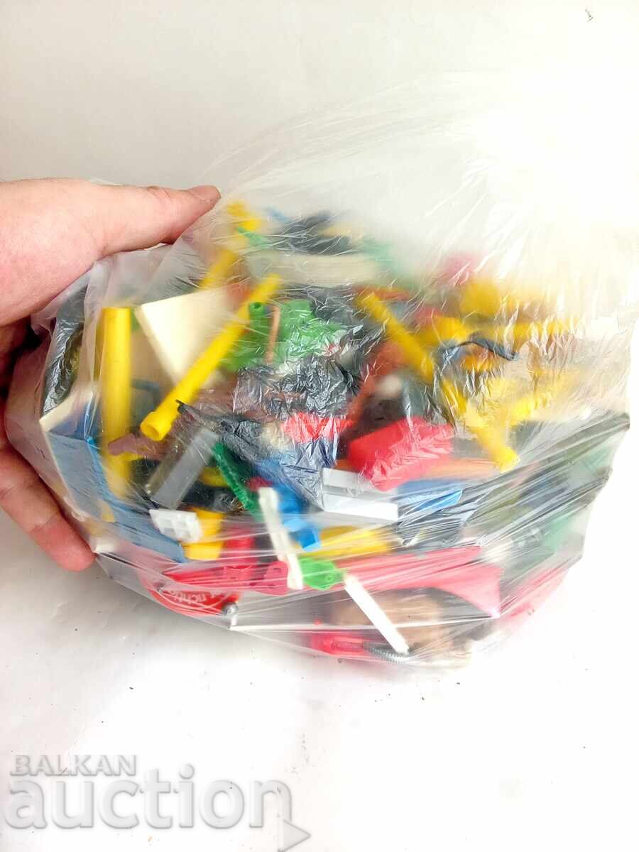 Licitație piese vechi de jucării