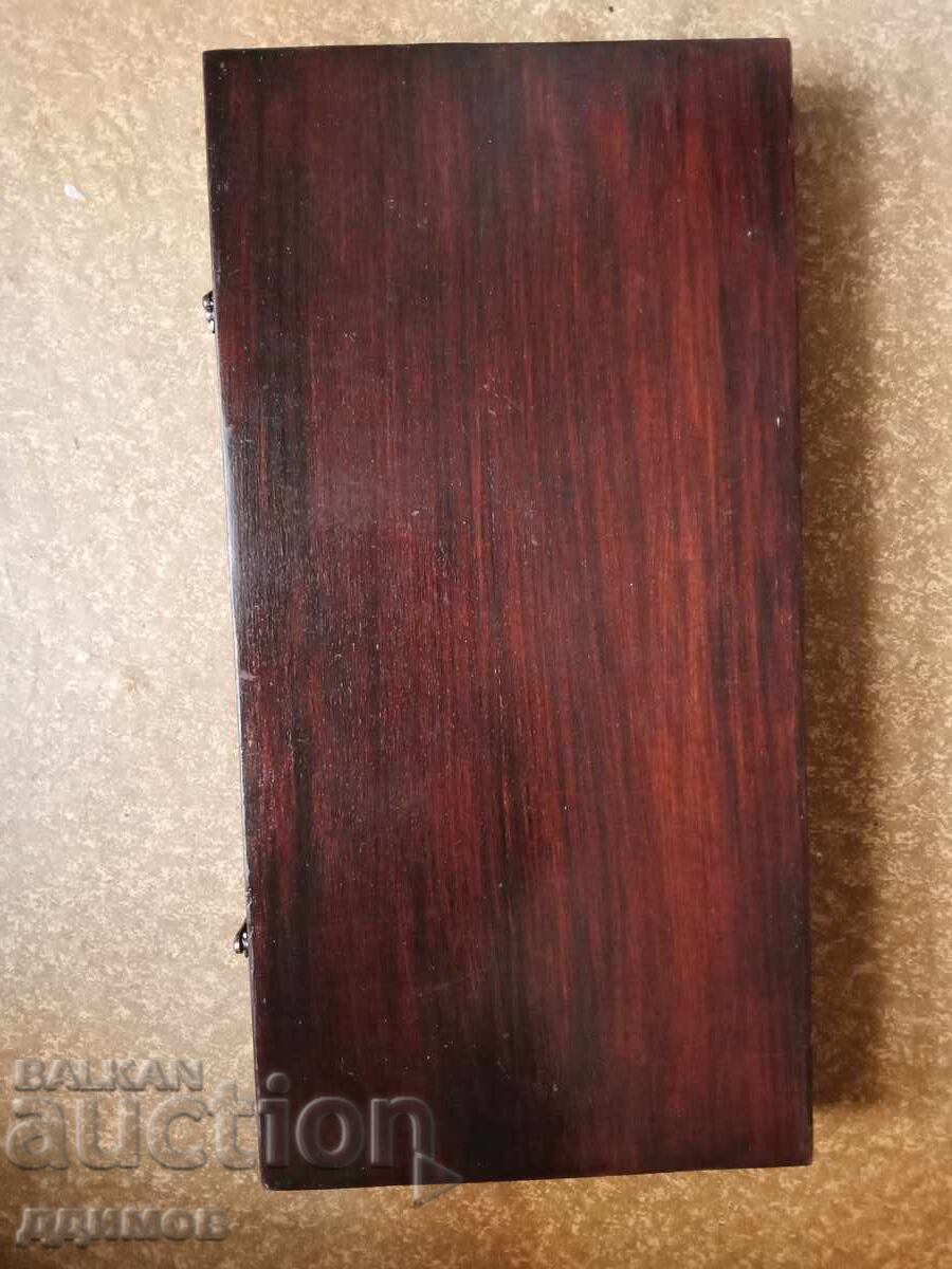 Доставка на Табла за игра