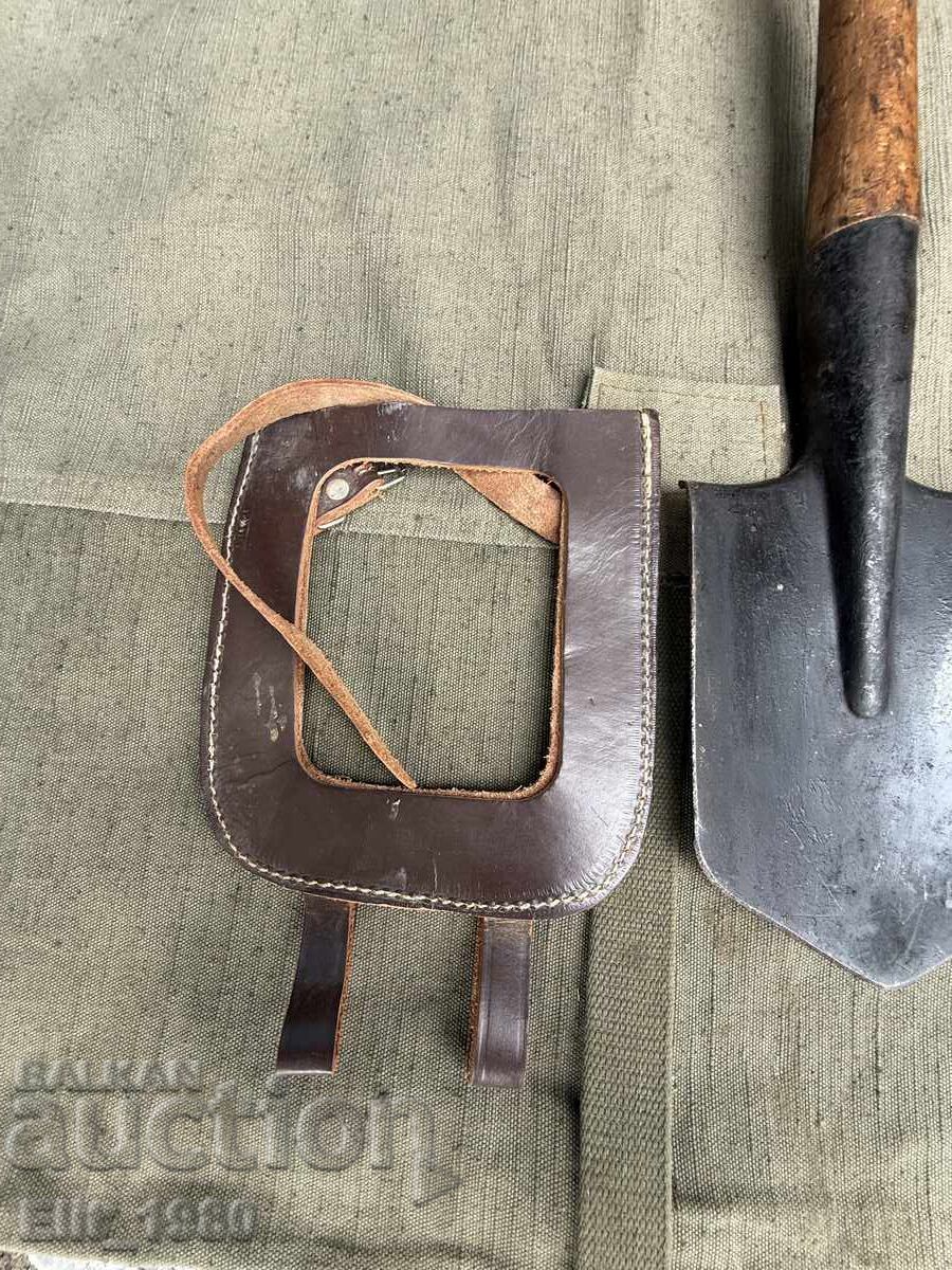Auction  Bulgarian soldier's shovel Valkan Stalin Varna