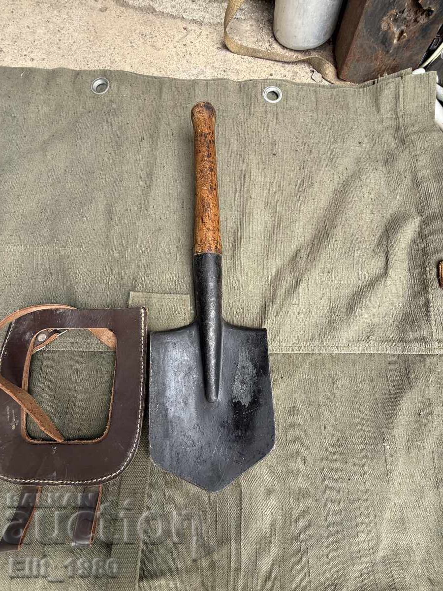 Delivery of Bulgarian soldier's shovel Valkan Stalin Varna