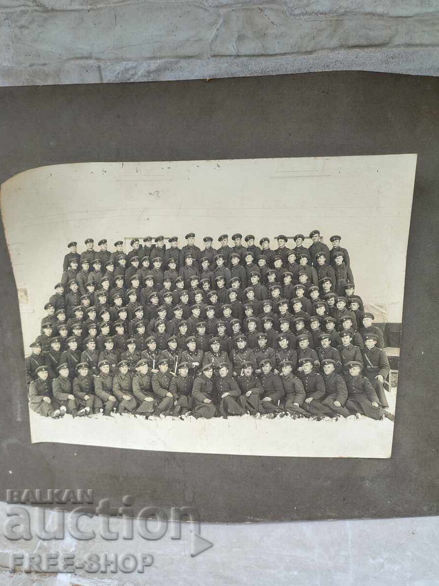 Голяма военна снимка