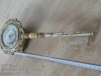 Old watch, large key - doesn't work