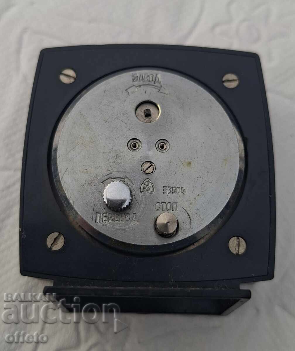 Delivery of ALARM CLOCK