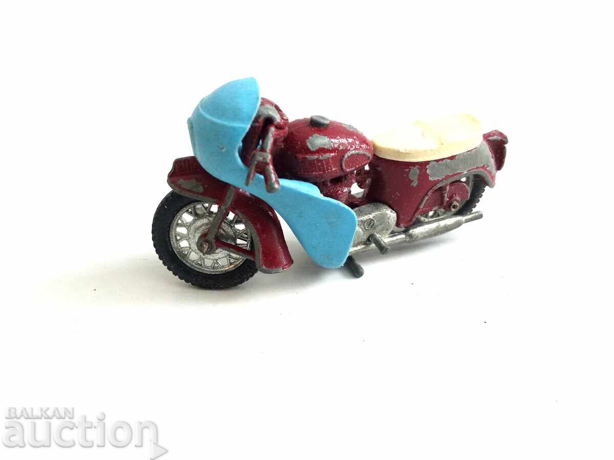 Ρετρό βρετανική κόκκινη μοτοσυκλέτα Triumph Speed Twin 500 - 5