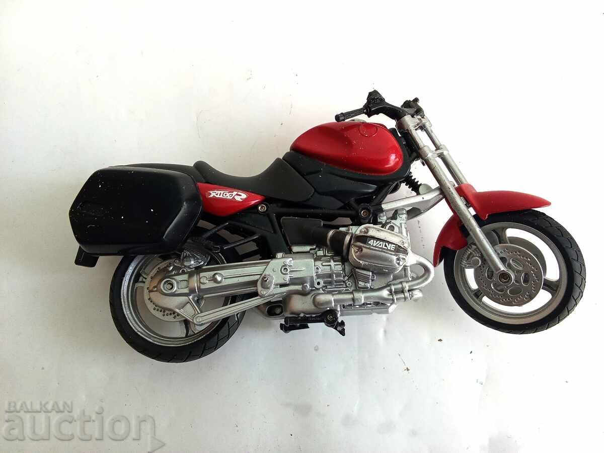 o jucărie veche pentru copii cu preț € 2.50 | 4.89 BGN