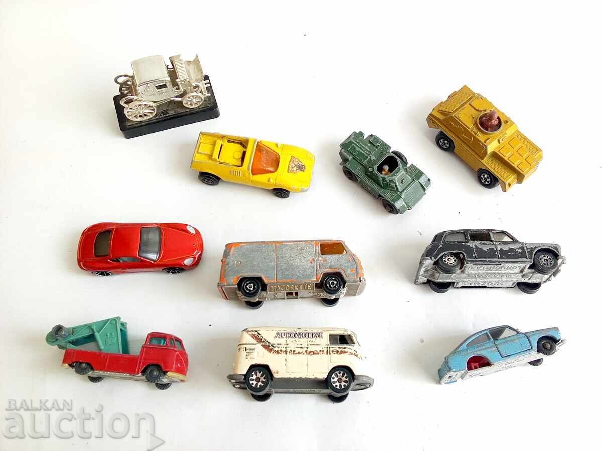 Delivery of vintage toy cars
