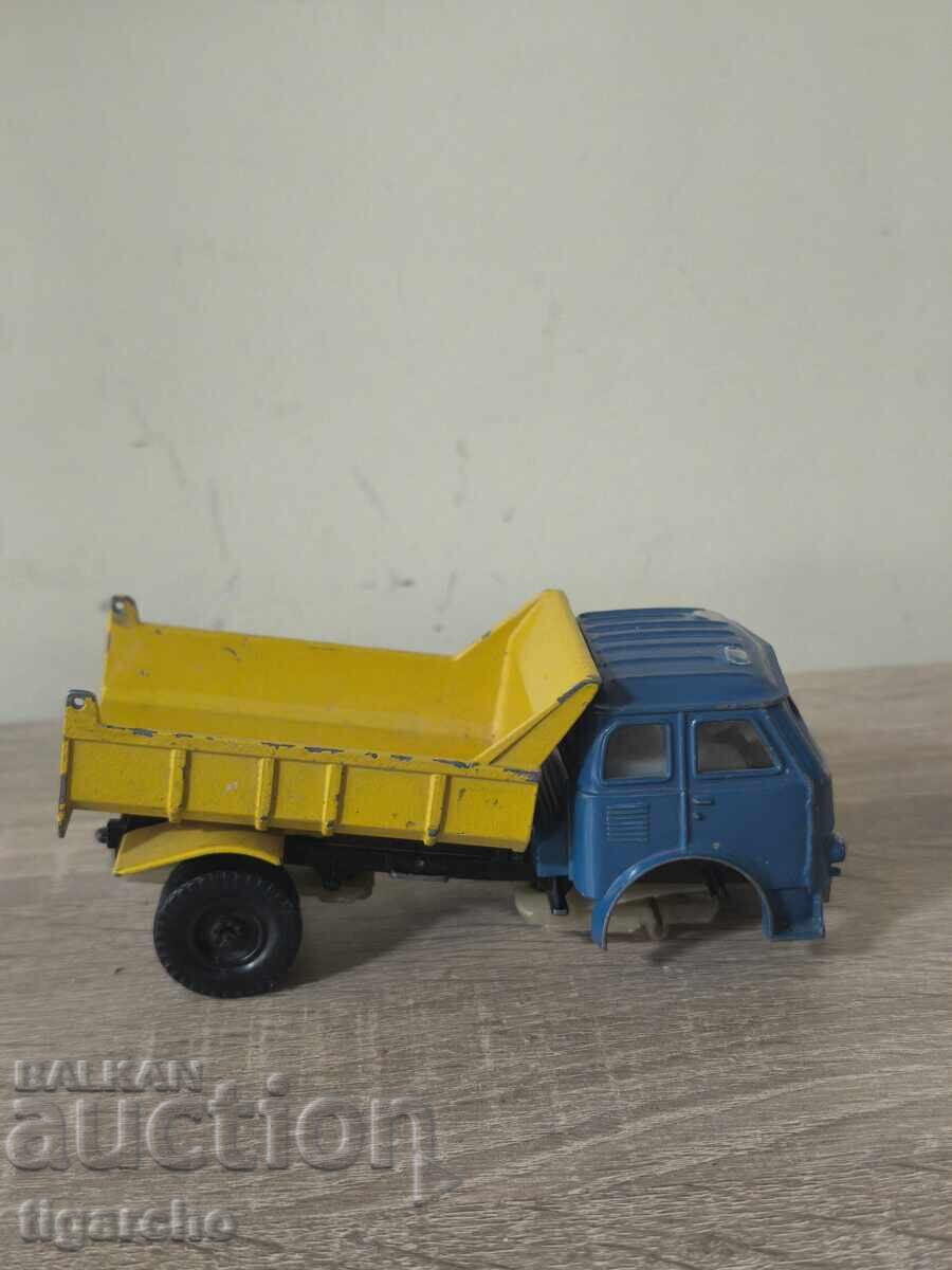 Аукцион Метално камионче