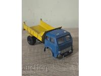 Метално камионче