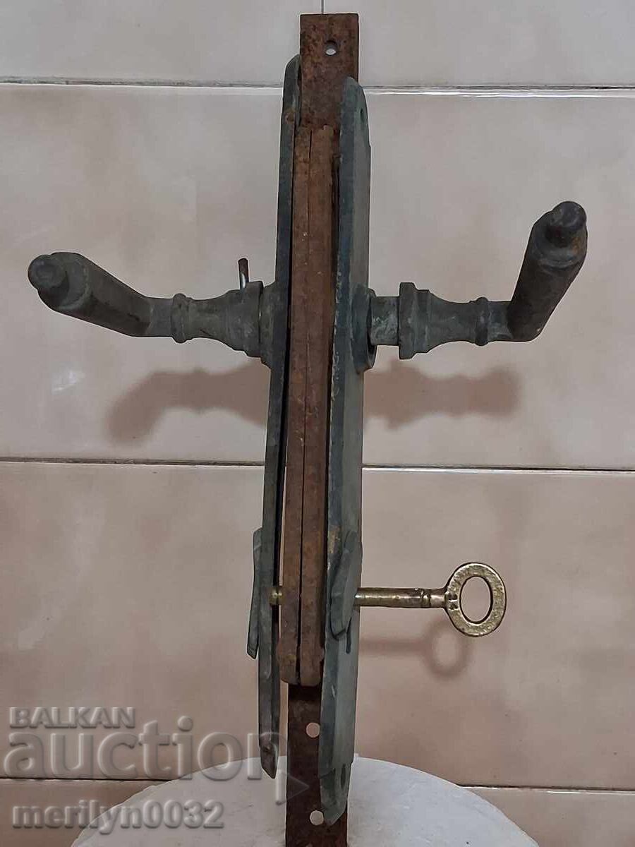 Încuietoare veche cu cheie și zăvor, începutul sec. XX, FUNCȚIONALĂ - 6