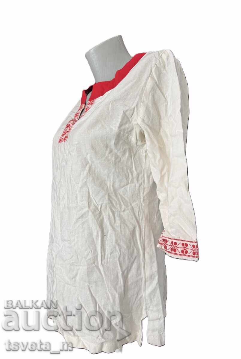 Licitație Cămașă de damă cu broderie, port popular
