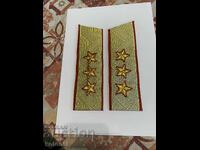 Epoleti de paradă pentru general de MAI