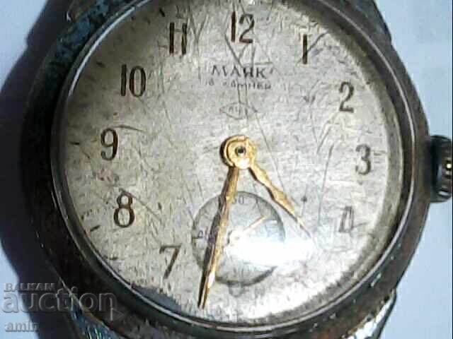 стар руски 4асовник маяк работи первектно