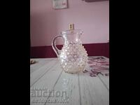 Vând carafă veche pentru vin cu bumbi