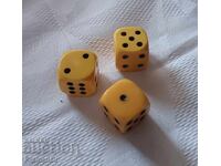 Παρτίδα, Σετ από τρία βακελίτινα ζάρια