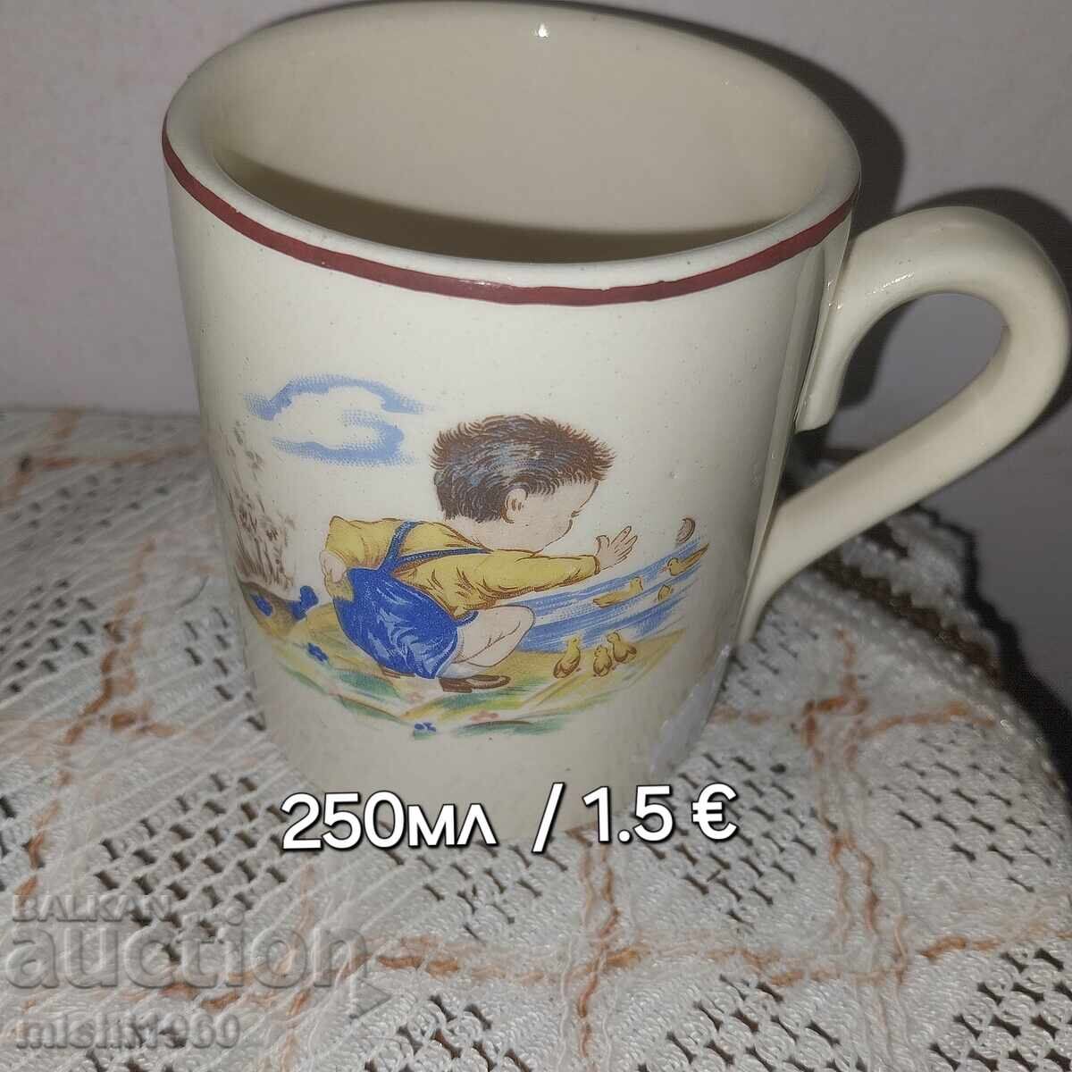 Cană din porțelan pentru copii