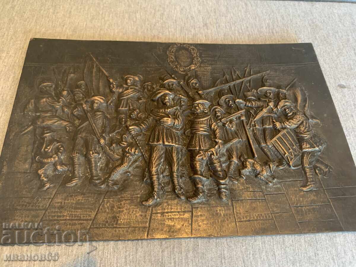 Χάλκινο ανάγλυφο «Η Νυχτερινή Περίπολος» του Ρέμπραντ με τιμή € 35.00 | 68.45 BGN