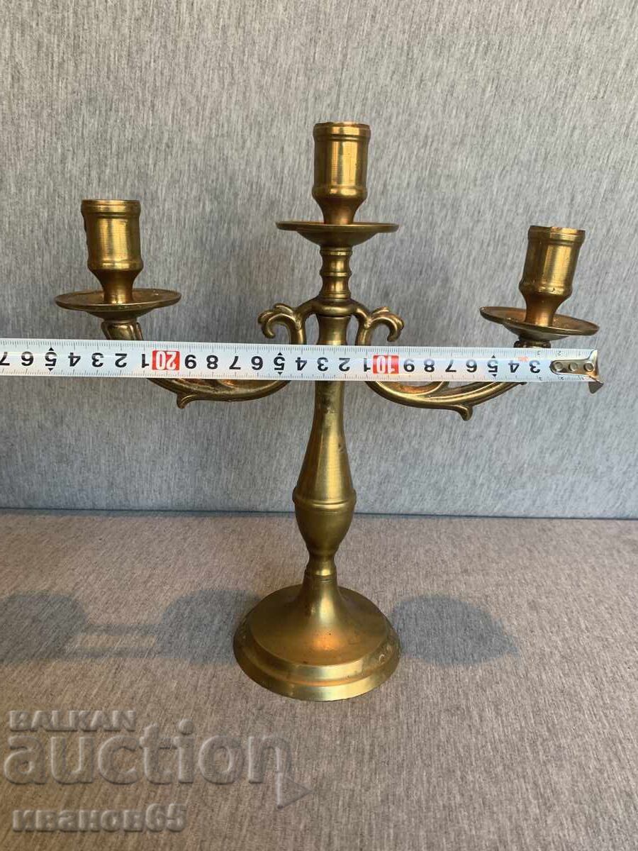 Μπρούτζινος πολυέλαιος με τρία μπράτσα με τιμή € 30.00 | 58.68 BGN