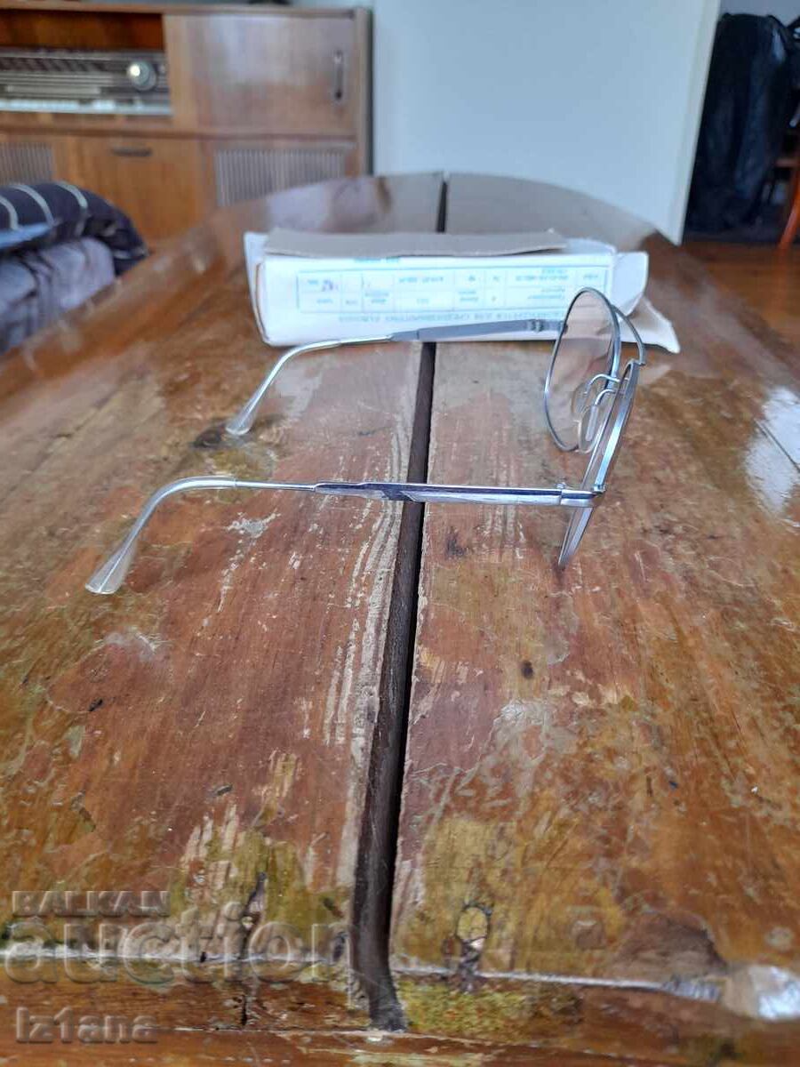 Παράδοση Παλιά γυαλιά ηλίου