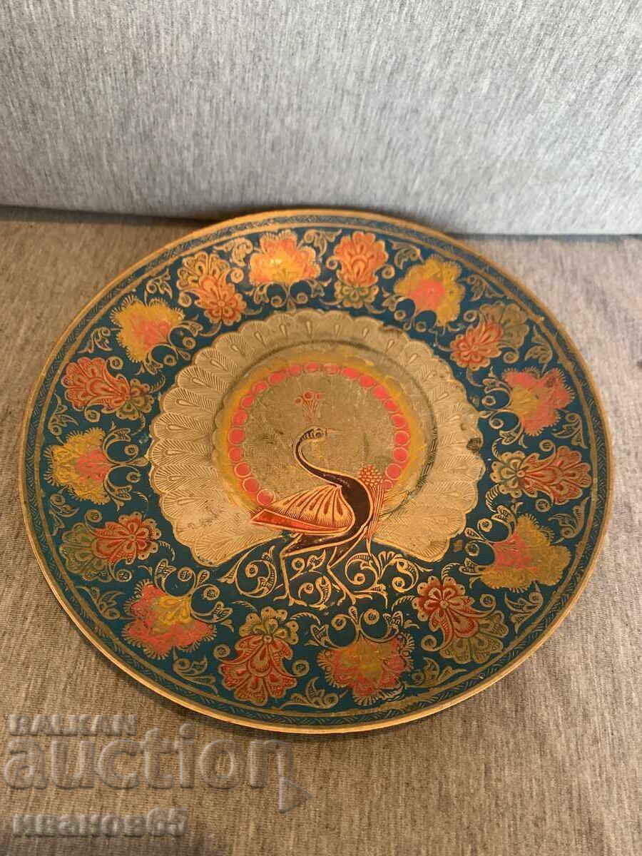 Месингова чиния за стена с пауни с цена € 20.00 | 39.12 лв.