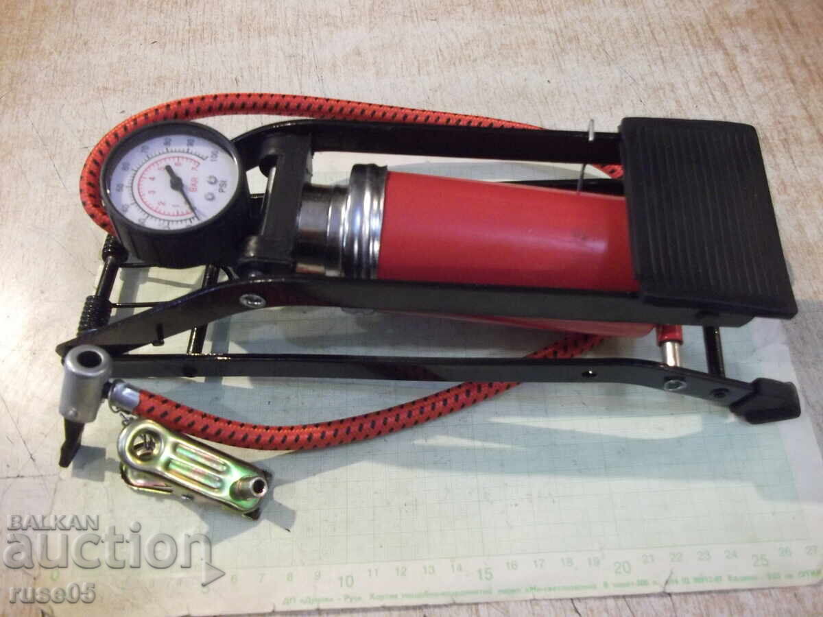 Δημοπρασία Λειτουργική τρομπά ποδιού για ελαστικά