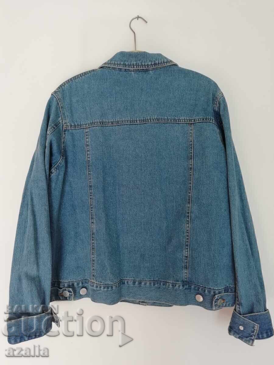 Jacheta de denim de dama cu preț € 8.40 | 16.43 BGN