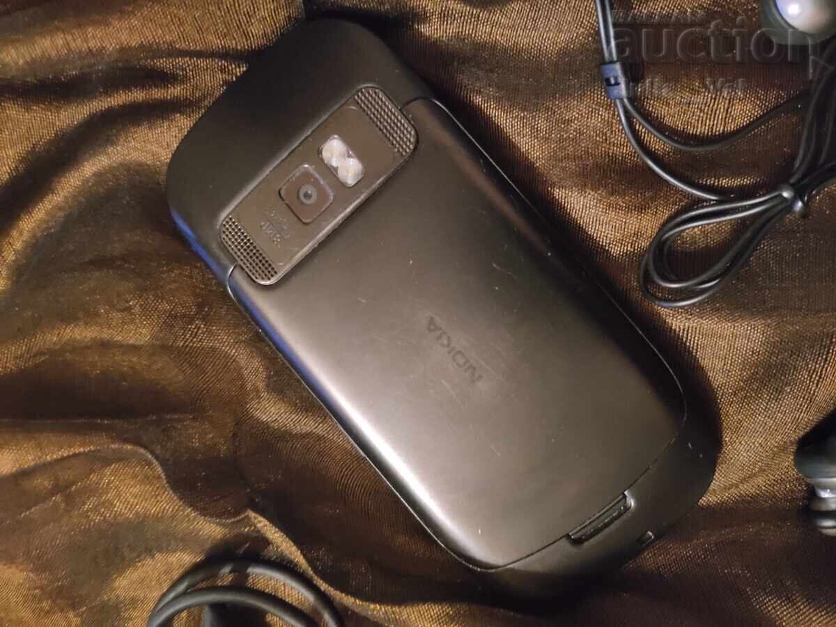 Nokia C7 in excellent condition starting bid from 0.01 cents - 5