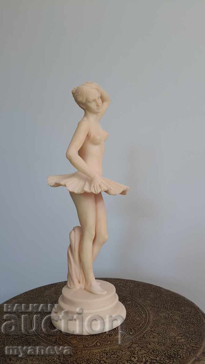 Κομψό αγαλματίδιο μπαλαρίνας με σφραγίδα προέλευσης από την Ελλάδα με τιμή € 70.00 | 136.91 BGN