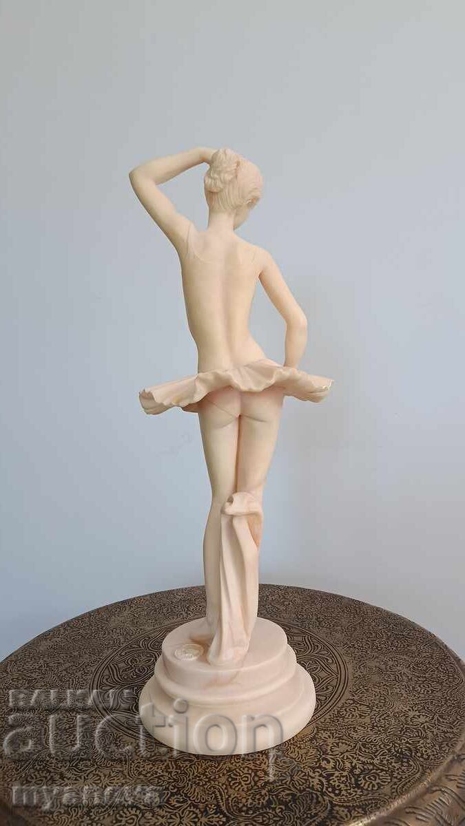 Δημοπρασία Κομψό αγαλματίδιο μπαλαρίνας με σφραγίδα προέλευσης από την Ελλάδα