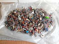 ЕЛЕКТРОННА СКРАП - 4,870 кг,