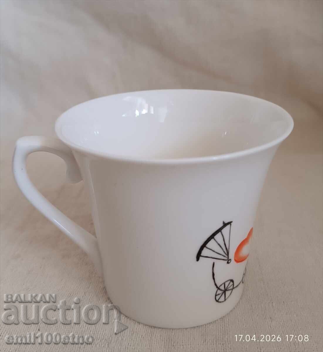 Ceșcuță de ceai din porțelan fin Bononia Vidin cu preț € 4.00 | 7.82 BGN