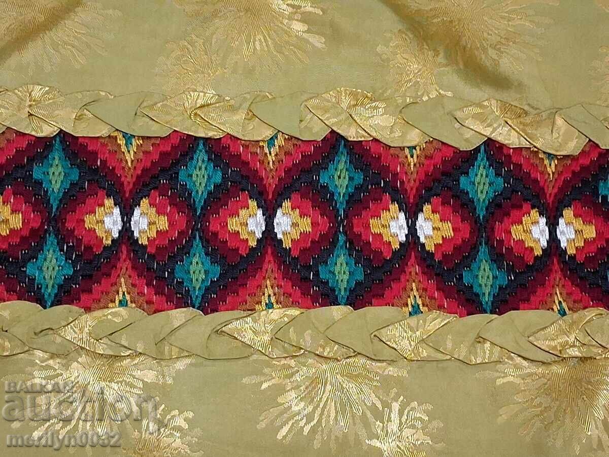 Articol interior husa de perna cu broderie bulgareasca cu preț € 37.54 | 73.42 BGN