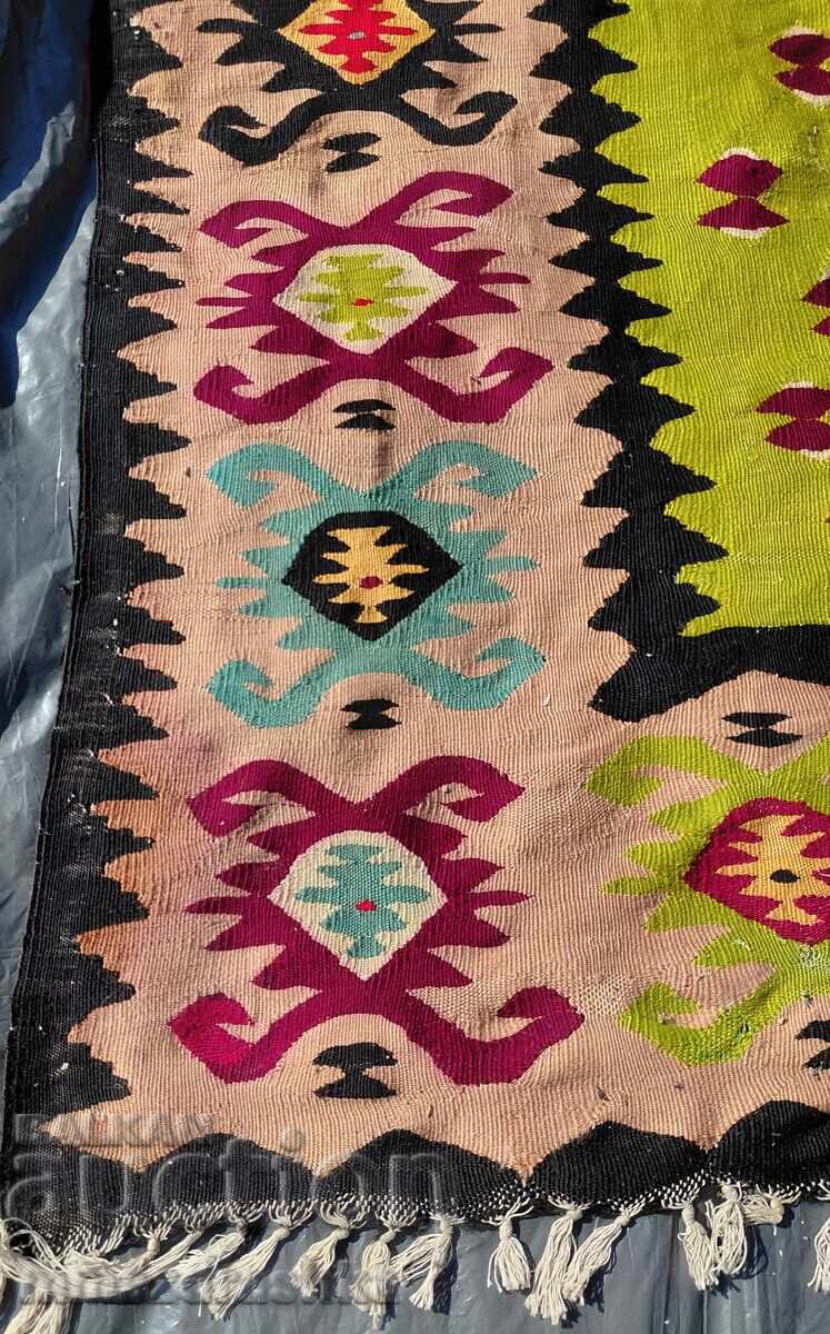 Delivery of Chiprovka carpet