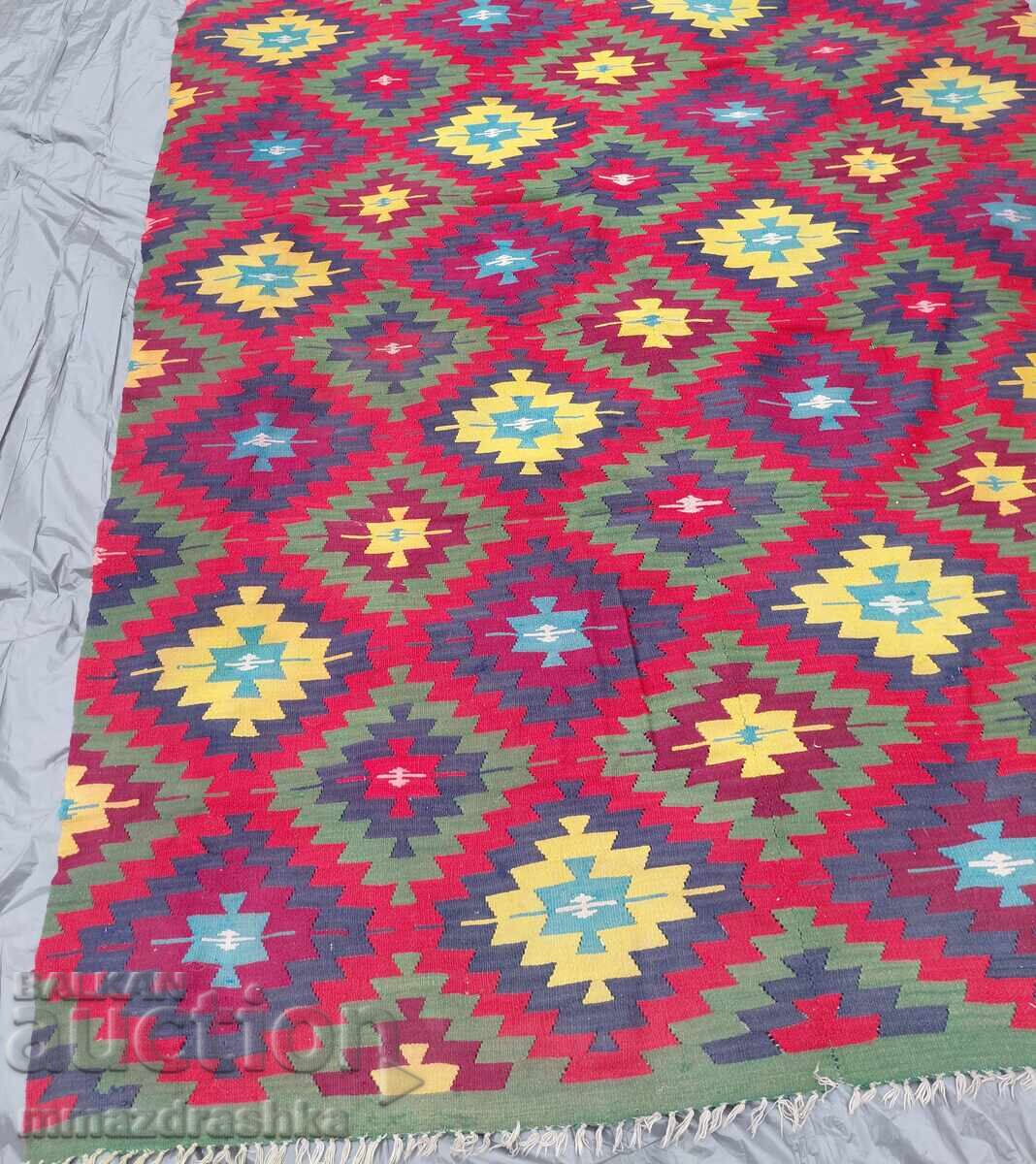 Auction  Teteven carpet