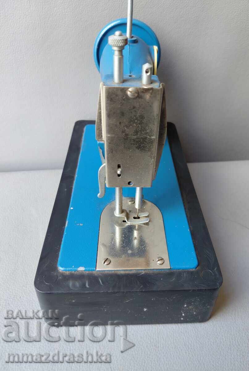 Auction  Children's sewing machine from Sotsa