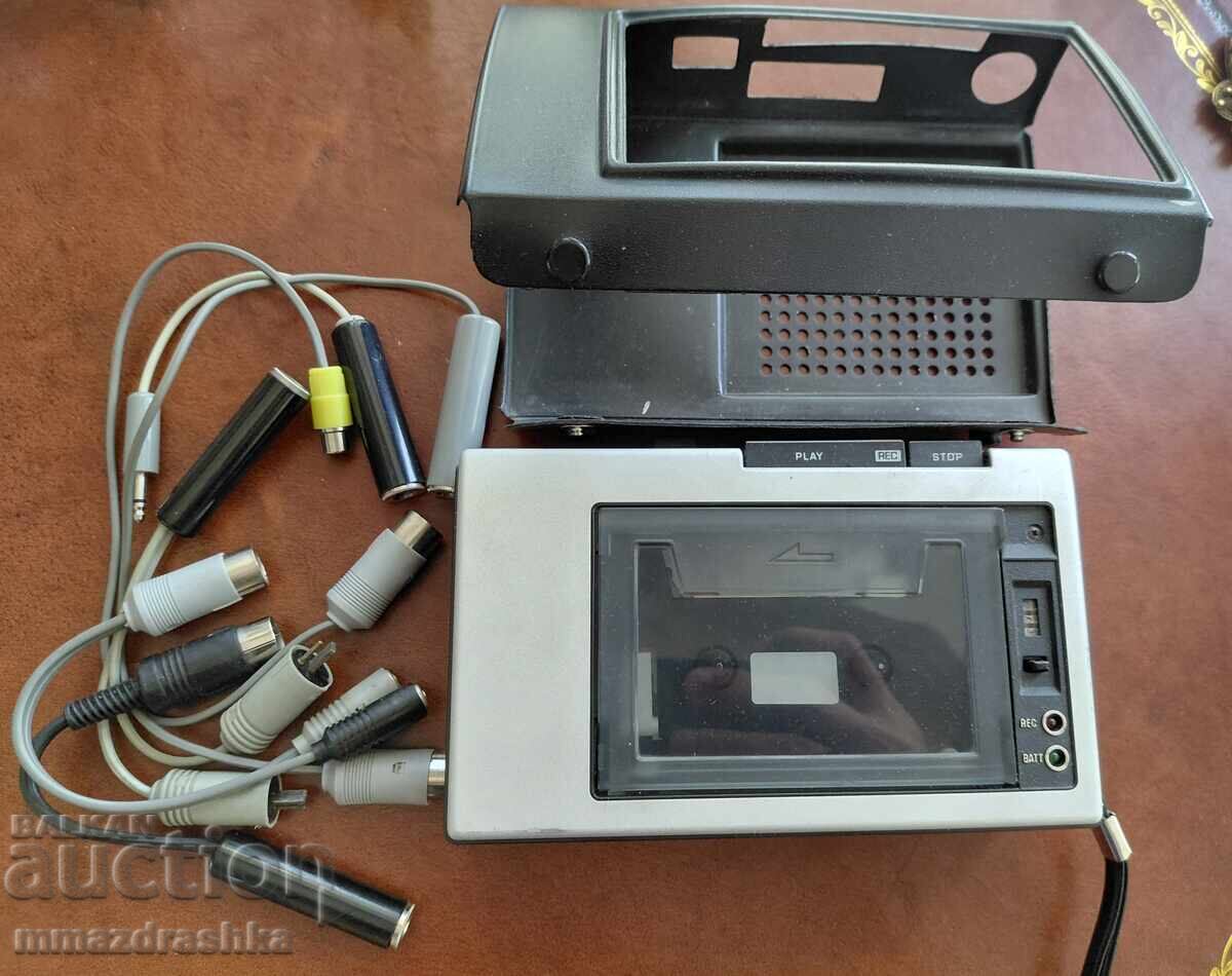 Auction  Portable National Panasonic cassette player