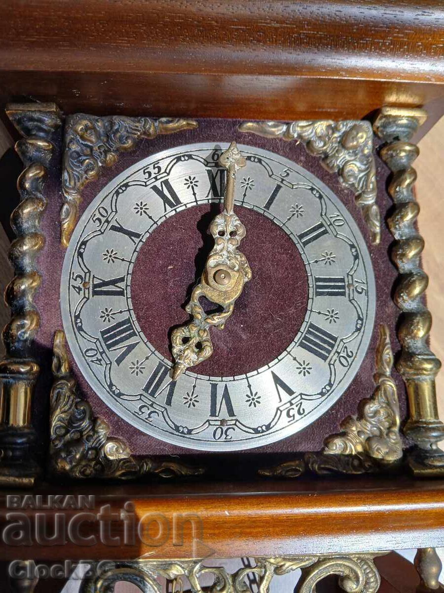 Auction  Zaanse clock