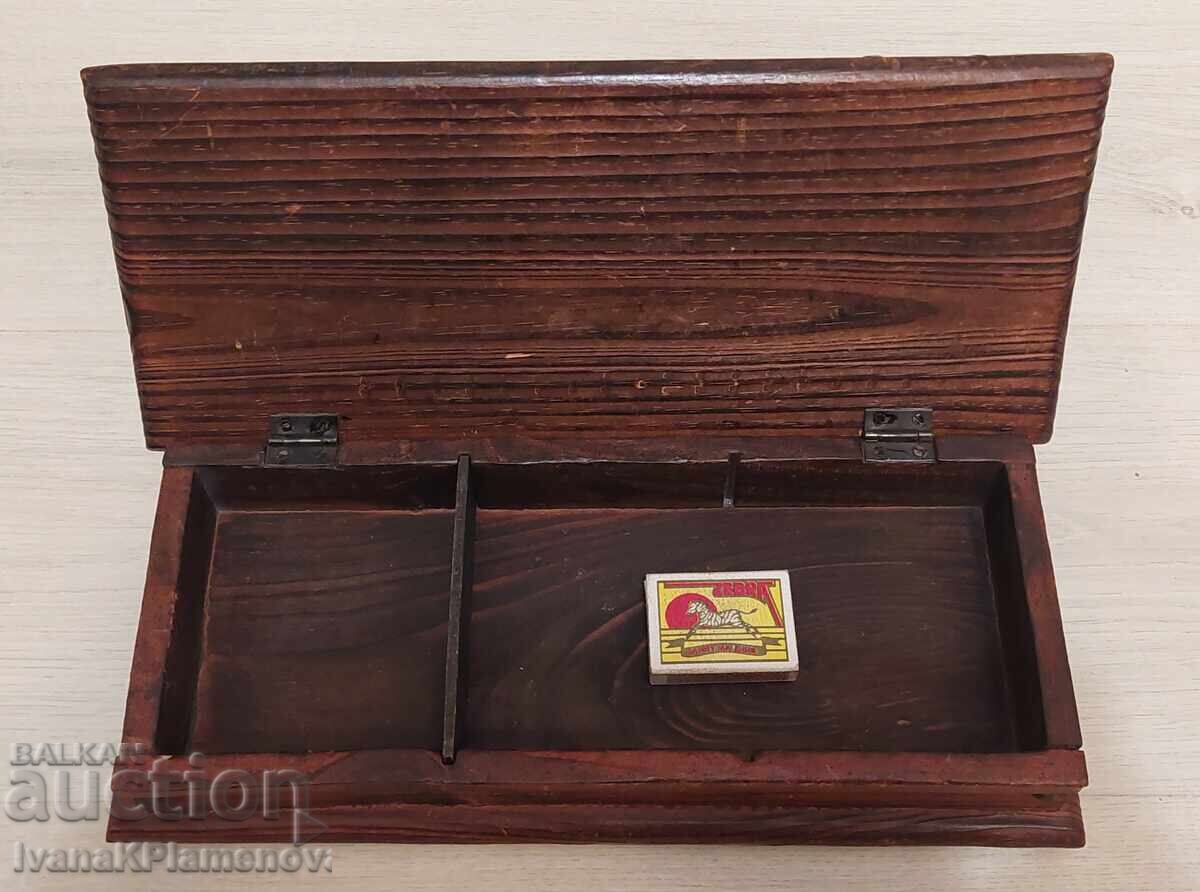Кутия дървена винтидж капак облечен с кожа за ценители - 7