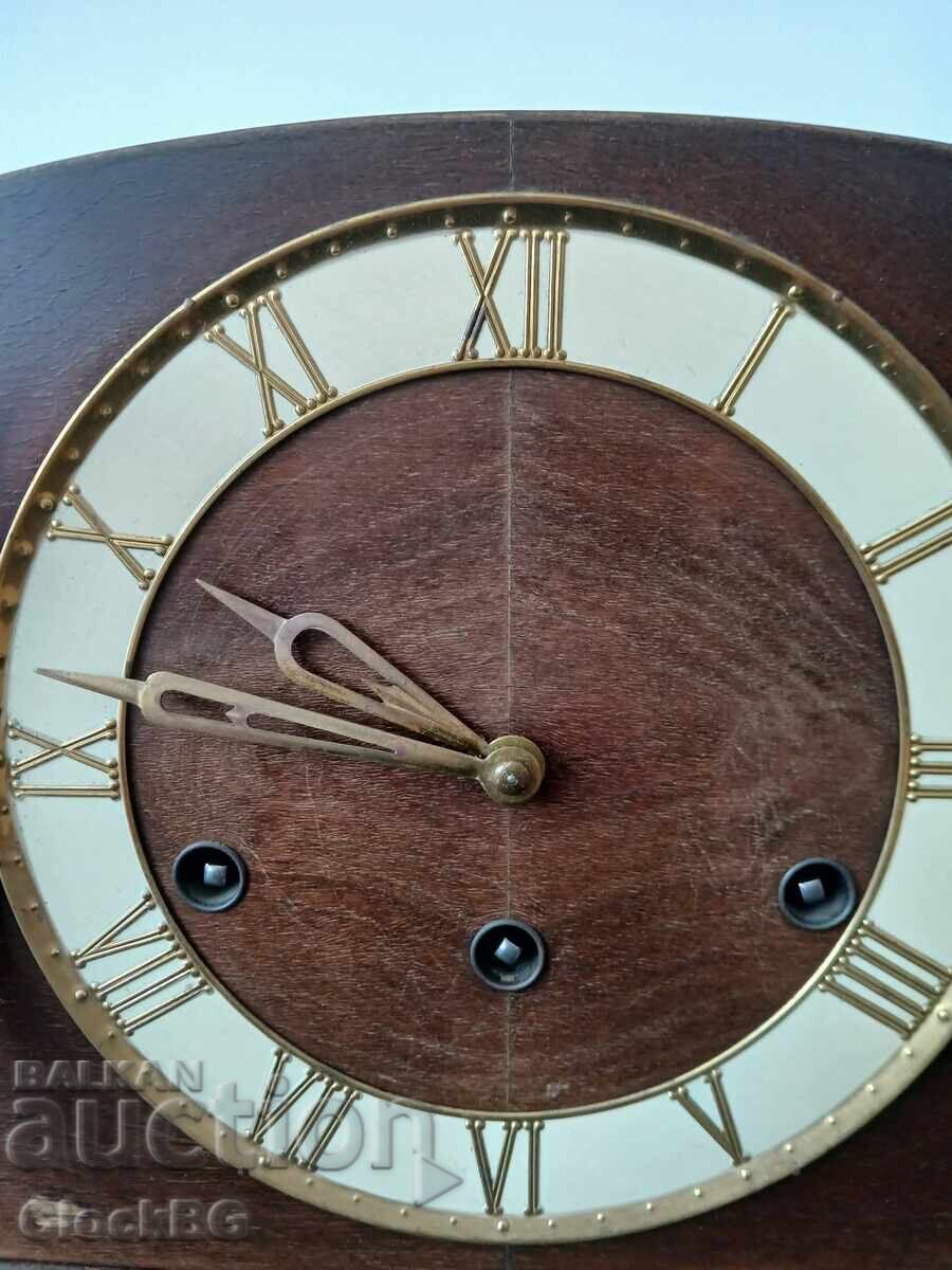 Franz Hermle table clock с цена € 149.00 | 291.42 лв.