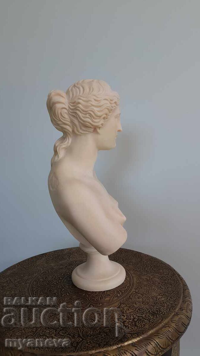 Доставка на Афродита , гръцката богиня на любовта и красотата.