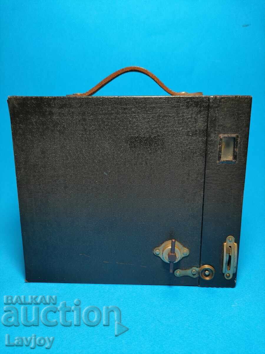 Μεγάλη κάμερα Kodak Canadian με τιμή € 180.00 | 352.05 BGN