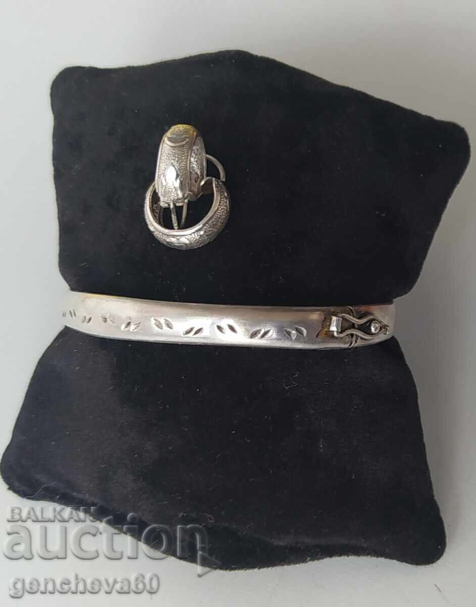 Delivery of Revival-era children's silver bracelet and earrings