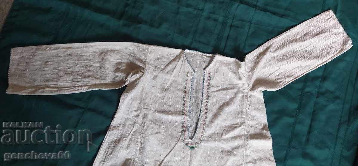 Delivery of Women's long linen shirt