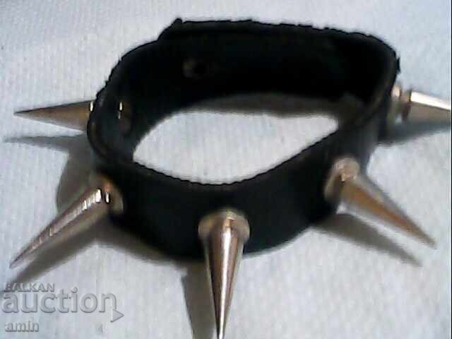 Livrarea Brățări vechi frumoase