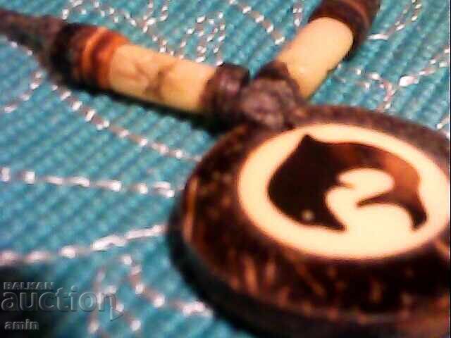 Delivery of Old necklaces and bracelet made of natural stone